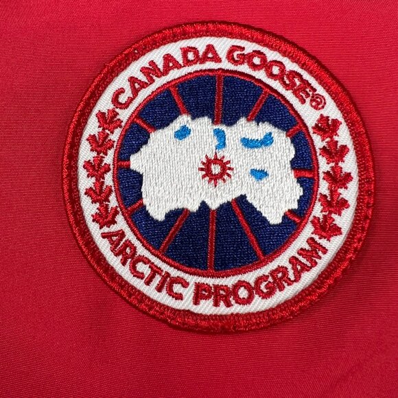 Canada Goose Red Freestyle Down Crew Vest Gilet Classic Label 4154M Size Large - Picture 12 of 16